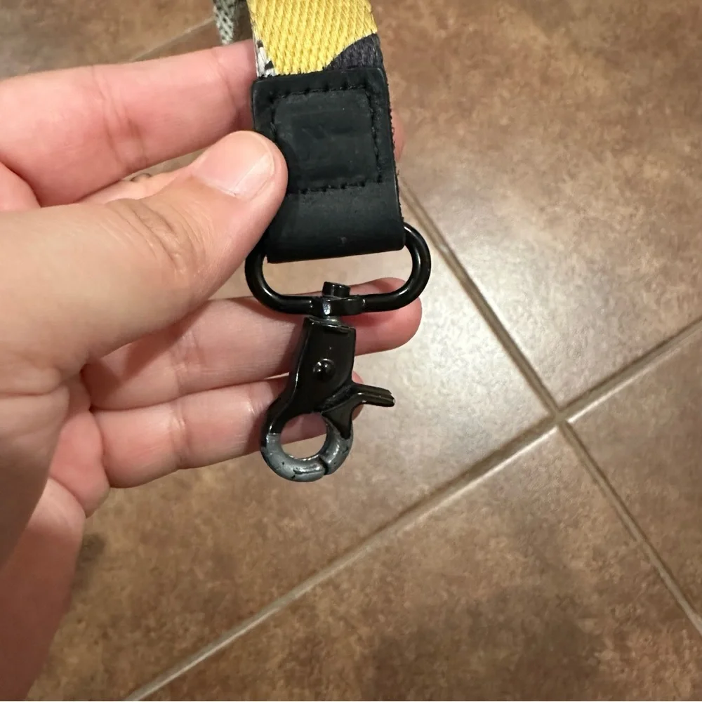 Thread Wallets Wrist Keychain Lanyard - Picture 4 of 5